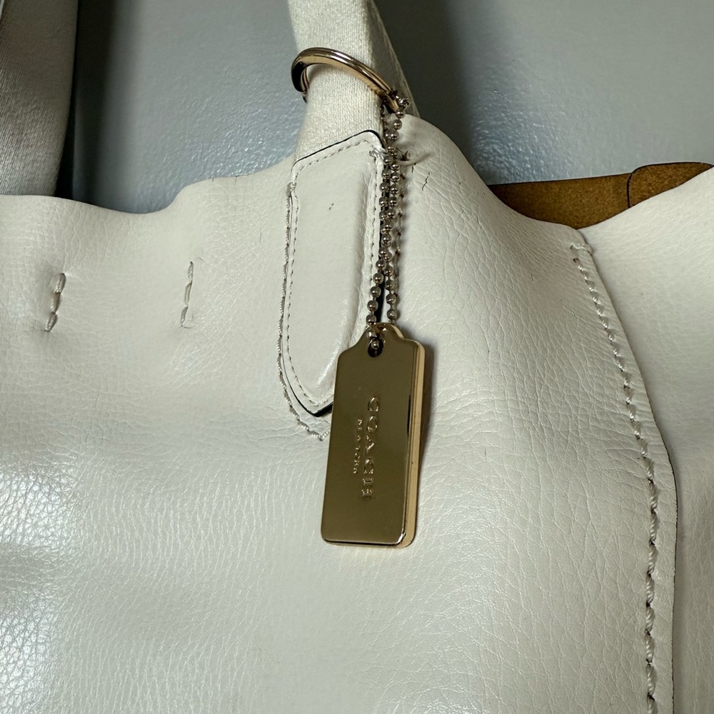 Coach Derby Tote - Picture 4 of 11